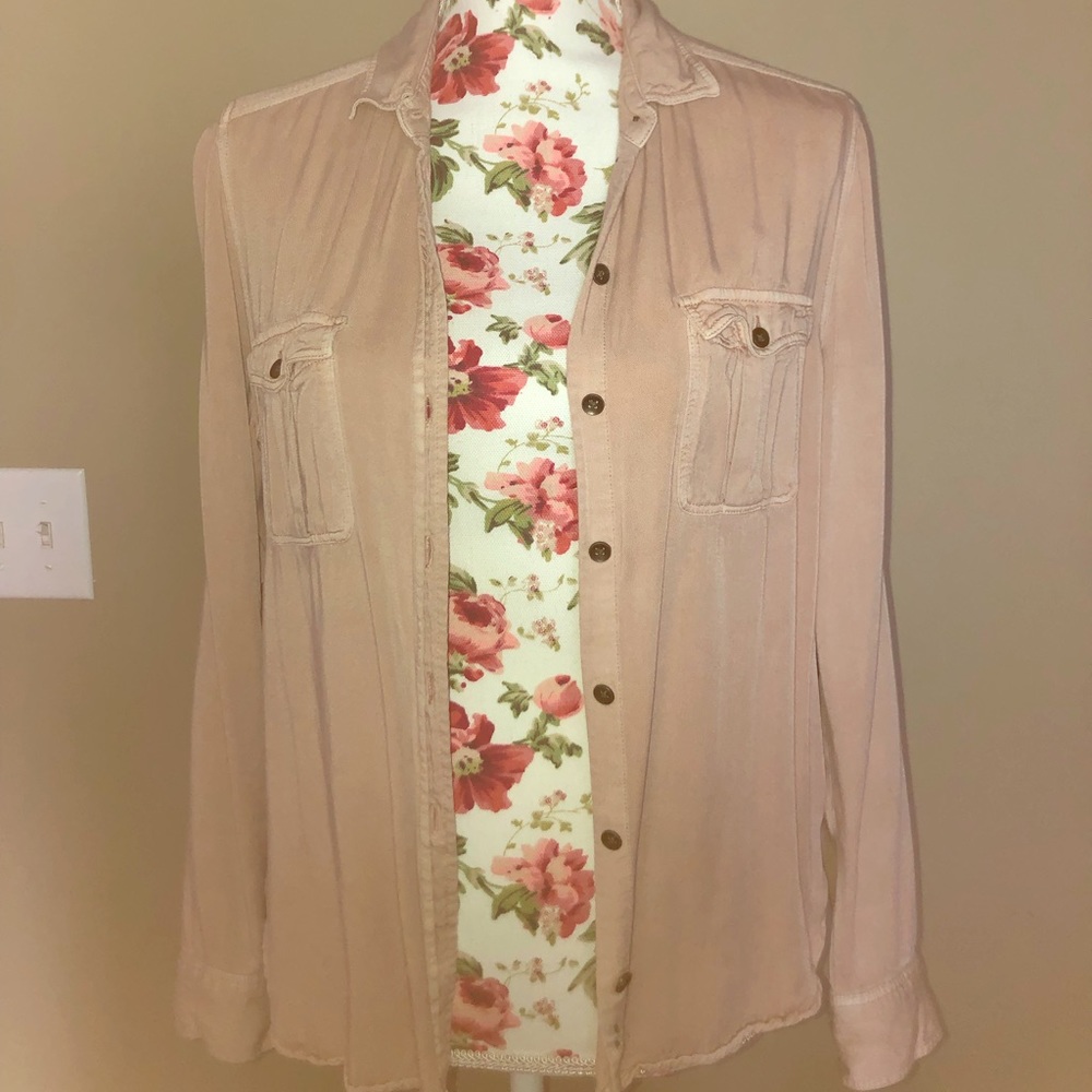 American eagle button up